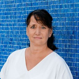 Bettina Back